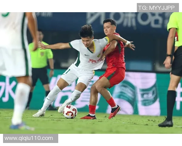 卓尔与梅县铁汉激战正酣比分揭晓引发球迷热议 卓尔与梅县铁汉激战正酣比分揭晓引发球迷热议