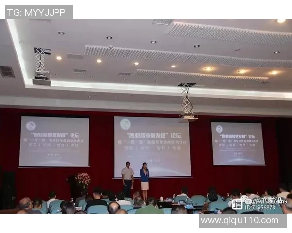 重庆羽毛球队的转型之路与未来发展趋势深度解析 重庆羽毛球队的转型之路与未来发展趋势深度解析