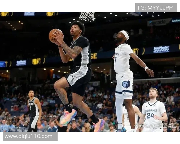 马刺与灰熊季后赛激战回顾比分分析与精彩瞬间总结